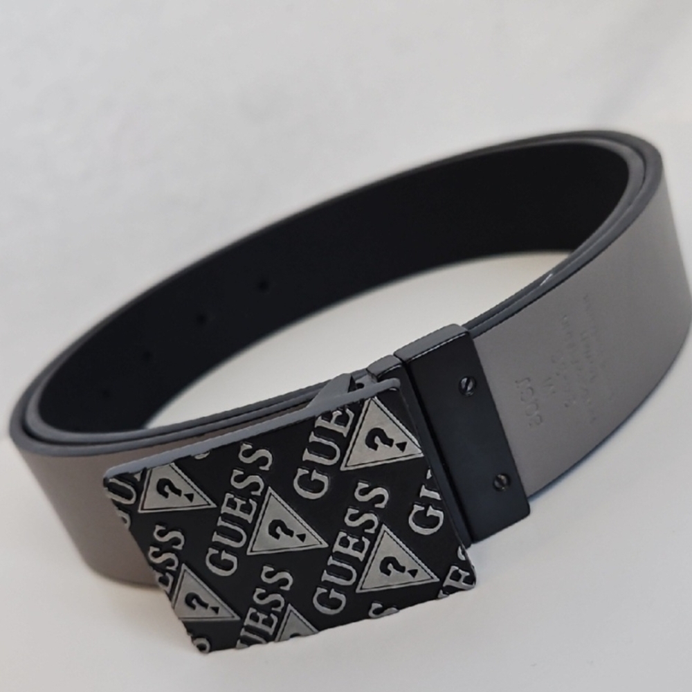 GUESS Black and Gray Men's Belt